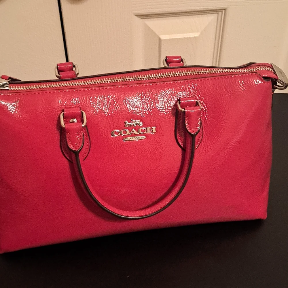 Coach Crinkle Crossbody Bag NWOT 2 charms